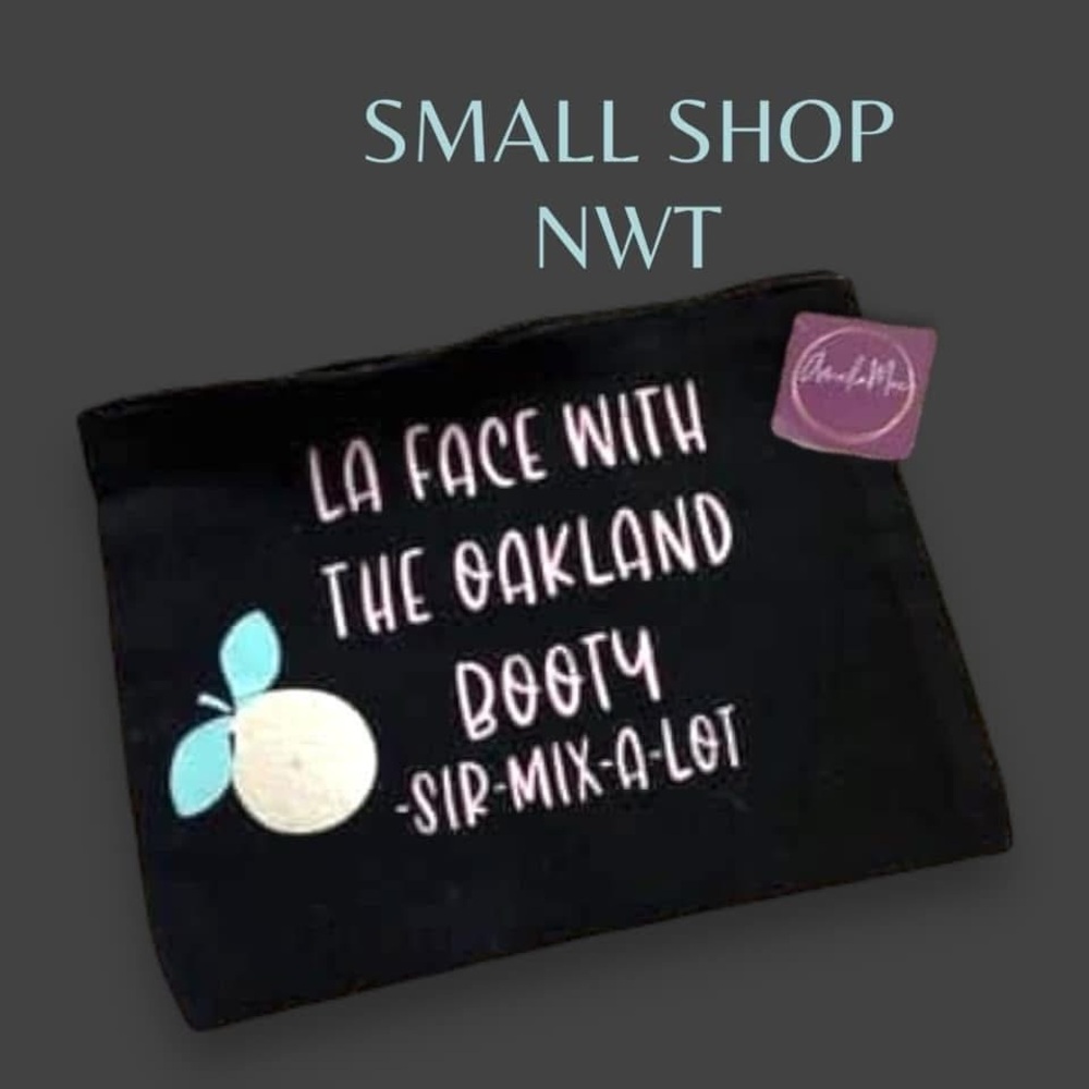 💥6/$35💥 Makeup Pencil Bag- Sir Mix-A-Lot baby got back 1990’s Rap Song